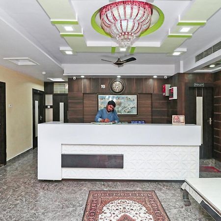 Oyo 15169 Hotel Rk Inn Лакнау Екстериор снимка